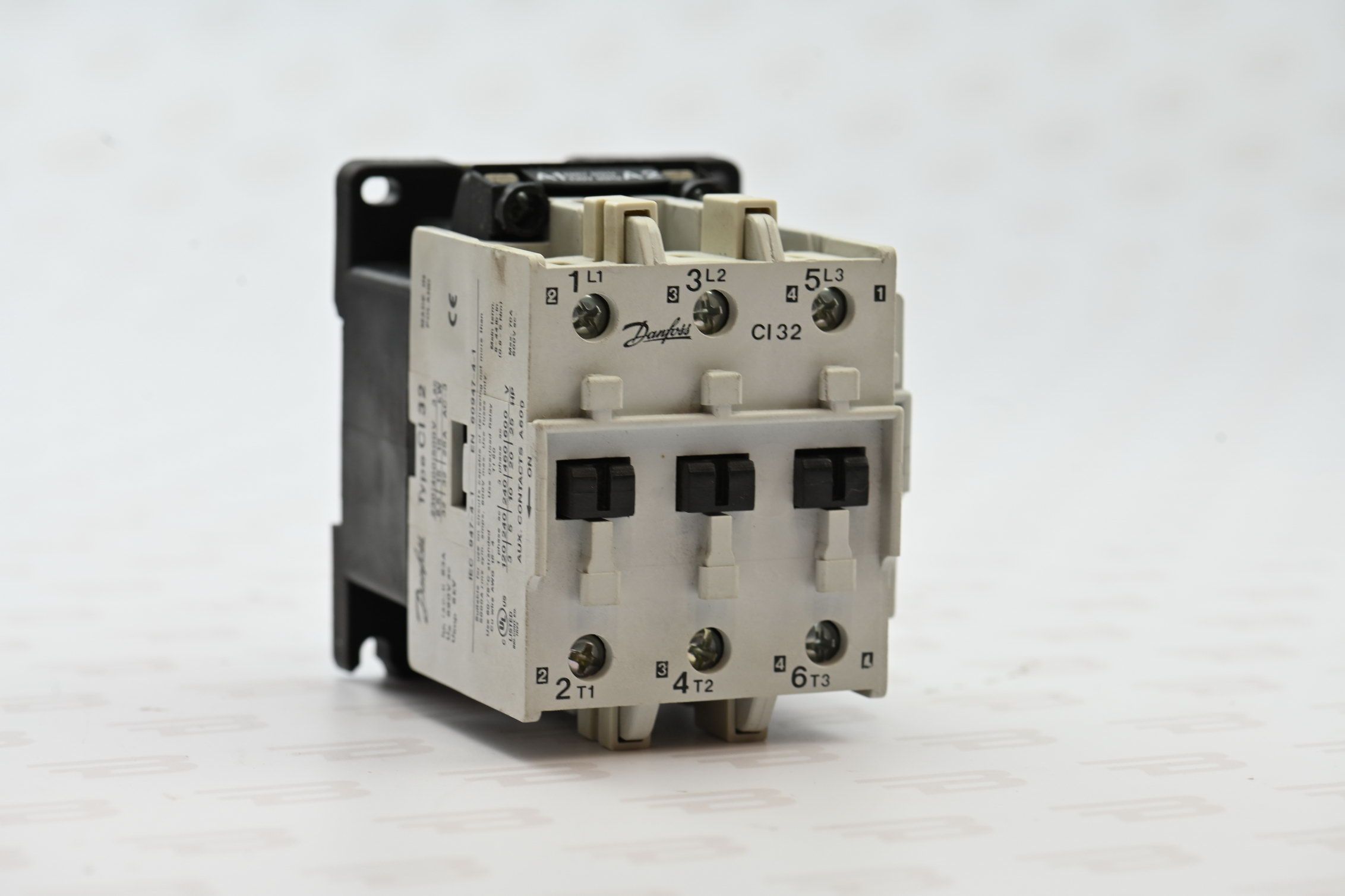Danfoss 037H006132 CI32 