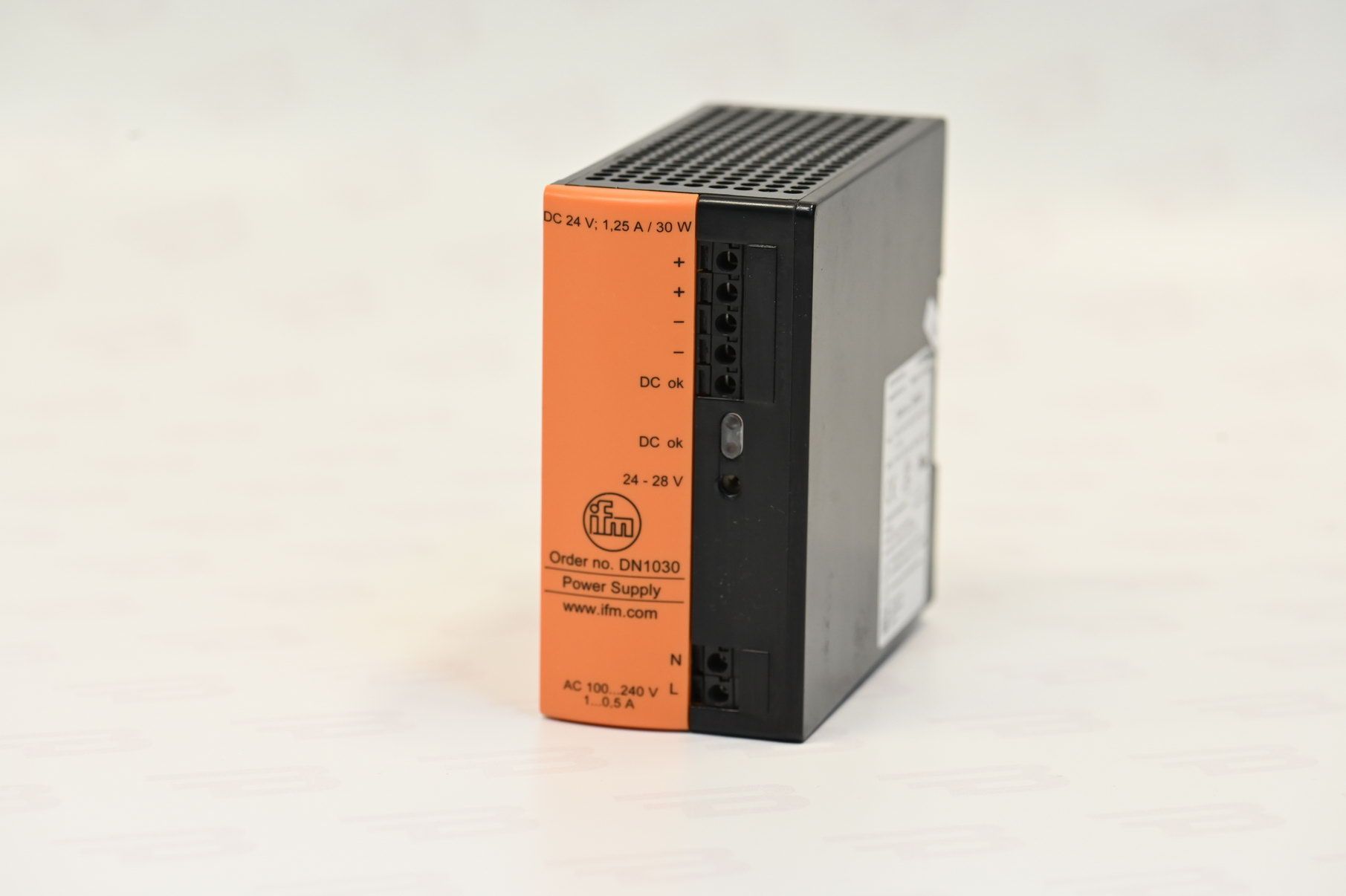 IFM DN1030 PSU-1AC/24VDC-1,3A Восстановленный 