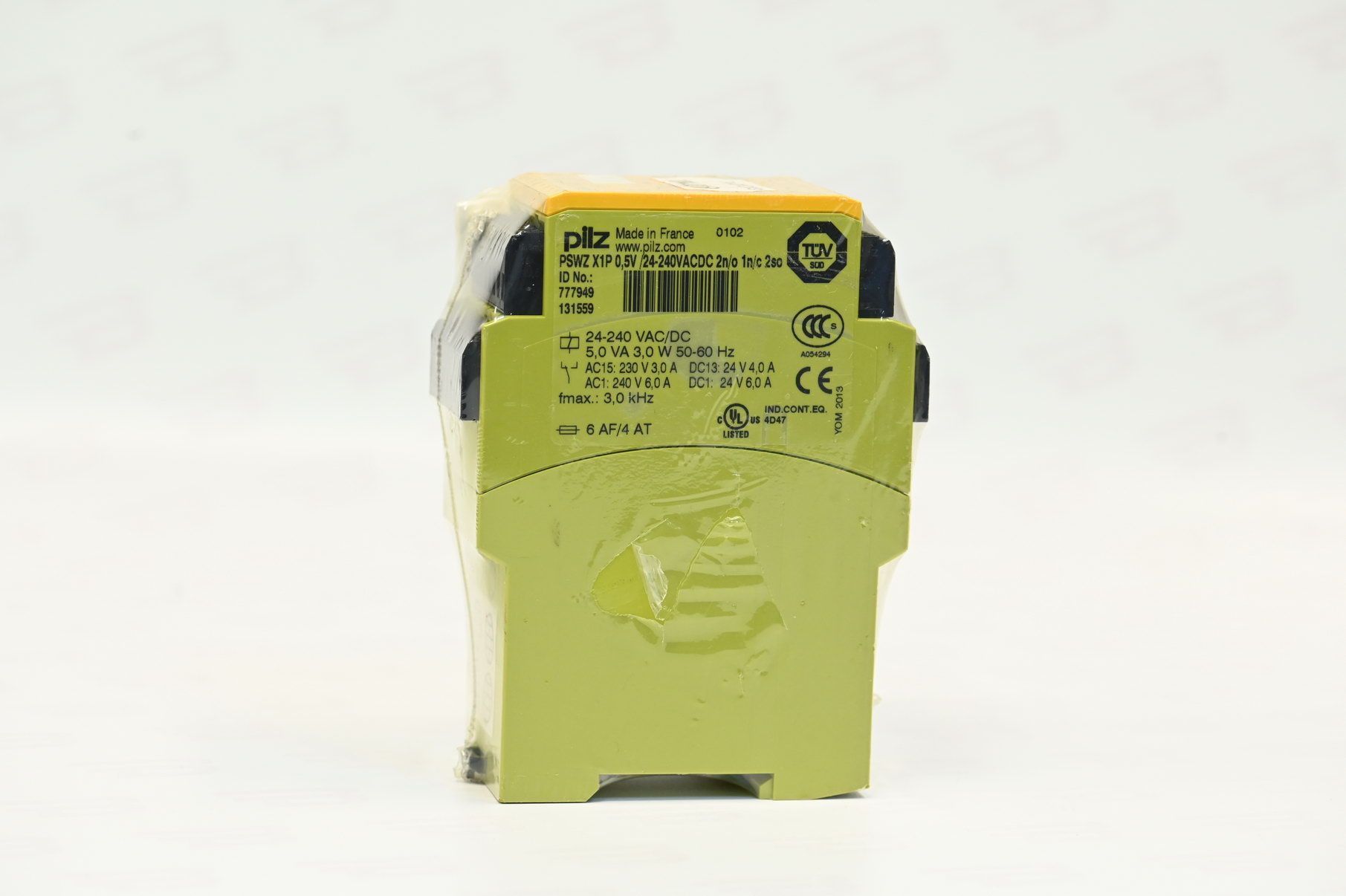 Pilz 777949 PSWZ X1P 0,5V /24-240VACDC 2n/o 1n/c 2so 