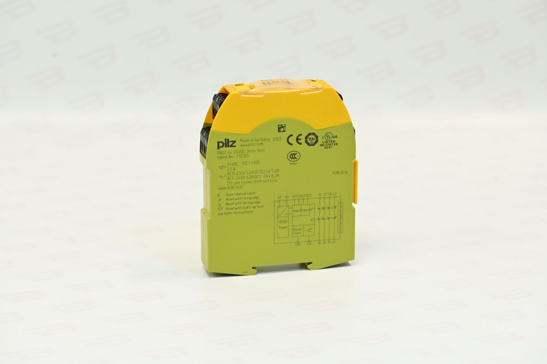 Pilz 750104 PNOZ s4 24VDC 3 n/o 1 n/c 