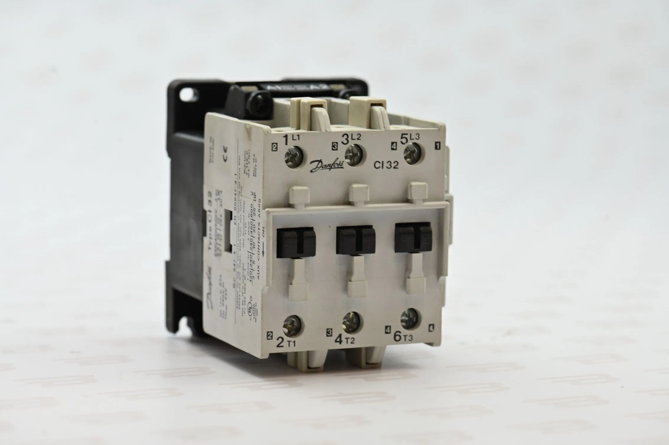 Danfoss 037H006132 CI32 
