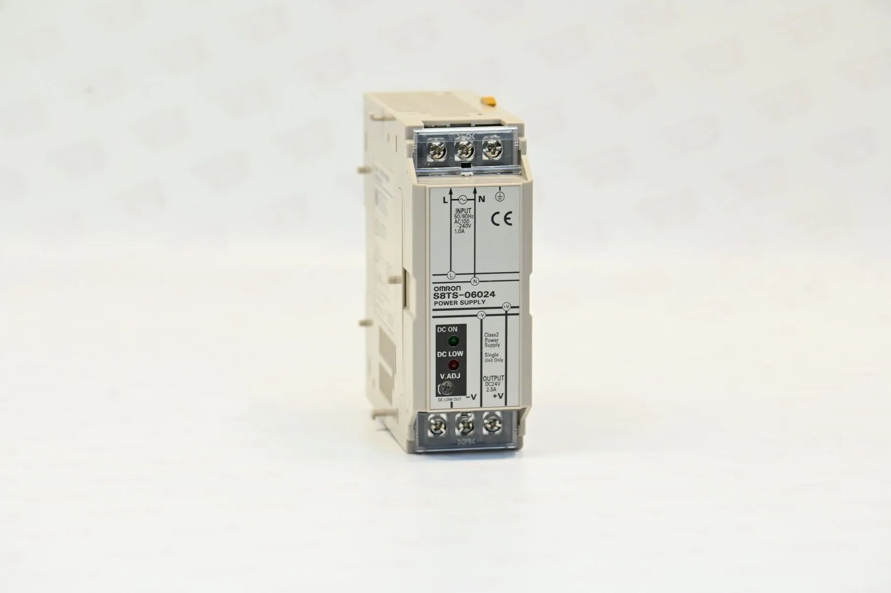 Omron S8TS-06024 