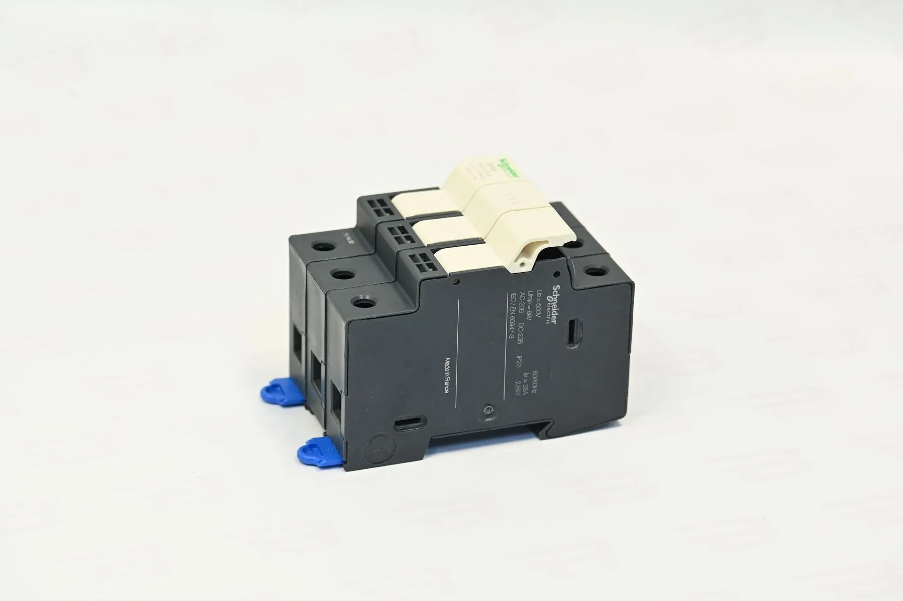 Schneider Electric DF83 