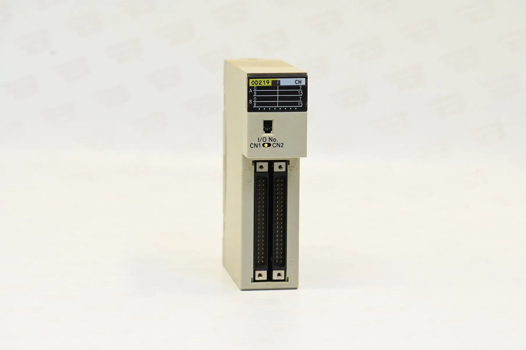Omron C200H-OD219 